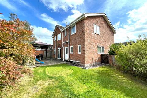 5 bedroom detached house for sale, Selbourne Close, Westhoughton, Bolton