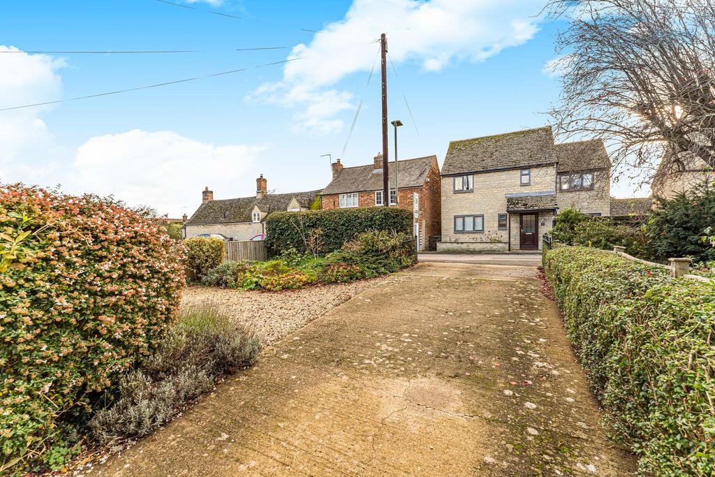 17a Clover Place-37