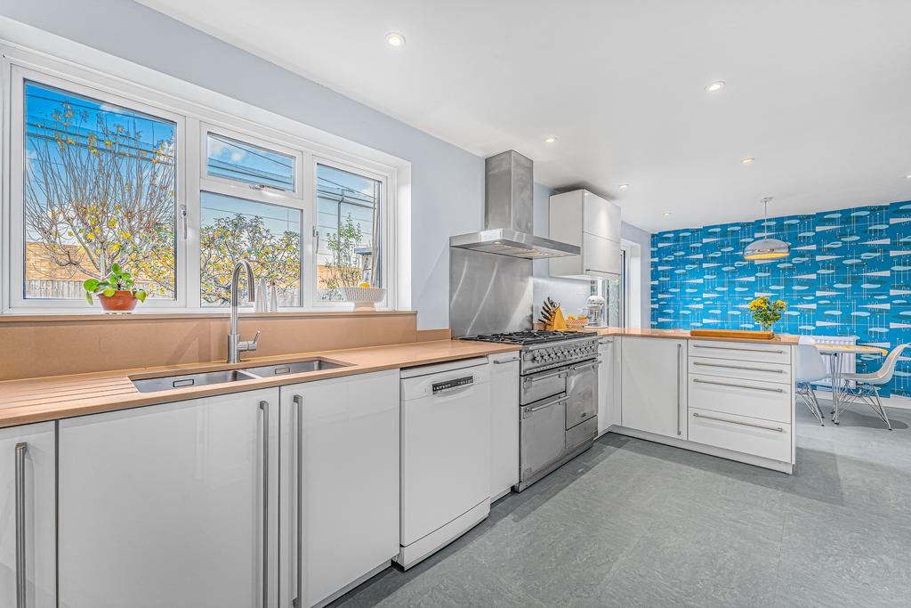 17a Clover Place-13