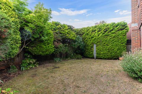 undefined, Fir Tree Road, Banstead