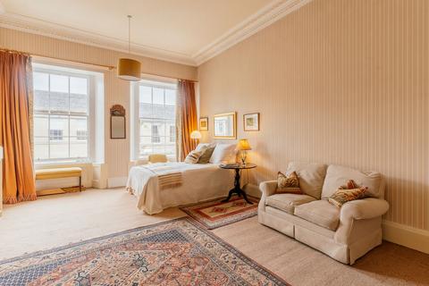 3 bedroom flat for sale, Clarence Street, Edinburgh EH3