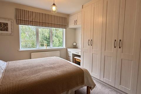 4 bedroom semi-detached house for sale, Ravenswood Close, Tyne and Wear NE12