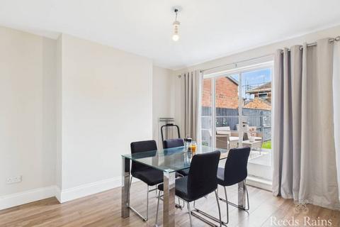 3 bedroom semi-detached house for sale, The Oval, North Yorkshire TS5