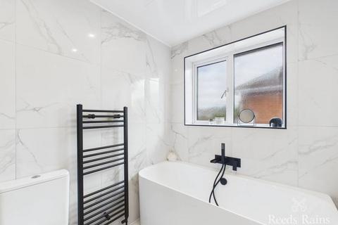 3 bedroom semi-detached house for sale, The Oval, North Yorkshire TS5