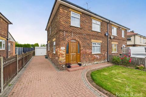 3 bedroom semi-detached house to rent, Willow Garth, North Yorkshire YO12
