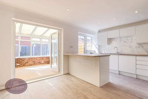 30 Craster Drive, Nottingham, NG6 7FJ