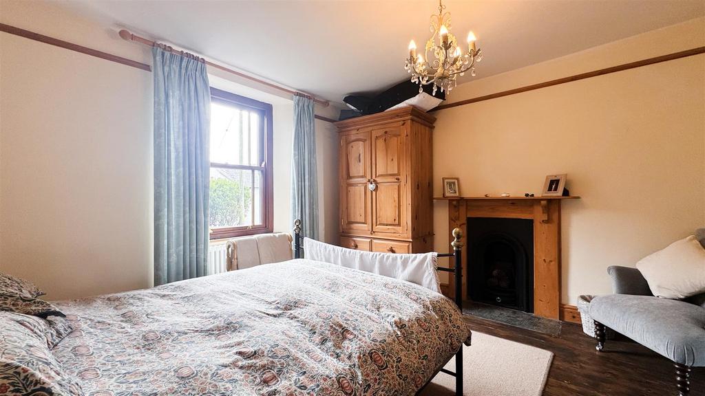 Bedroom 3 1.jpg