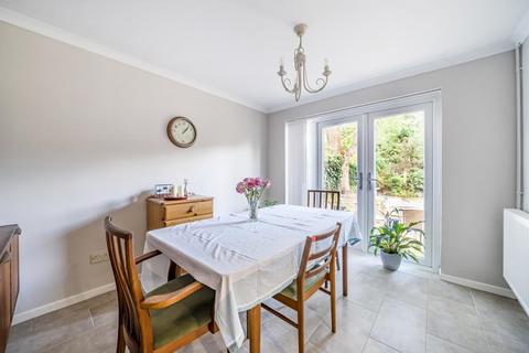 undefined, Blackwater,  Hampshire,  GU17