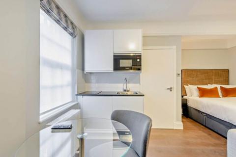 Studio to rent, Fulham Road, London SW3