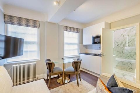 Studio to rent, Fulham Road, London SW3