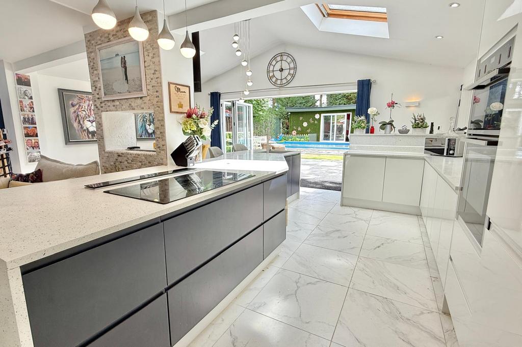 4 Bedroom detached bungalow