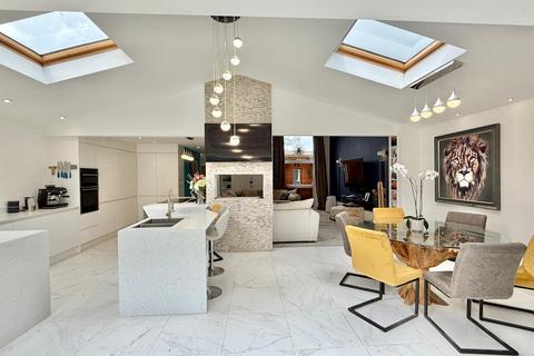 undefined, Ivy Close, St. Leonards, BH24 2QZ