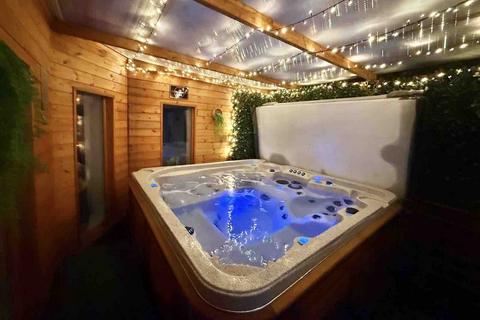 undefined, Ivy Close, St. Leonards, BH24 2QZ