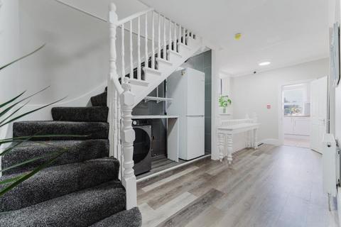 undefined, Pitshanger Lane, W5
