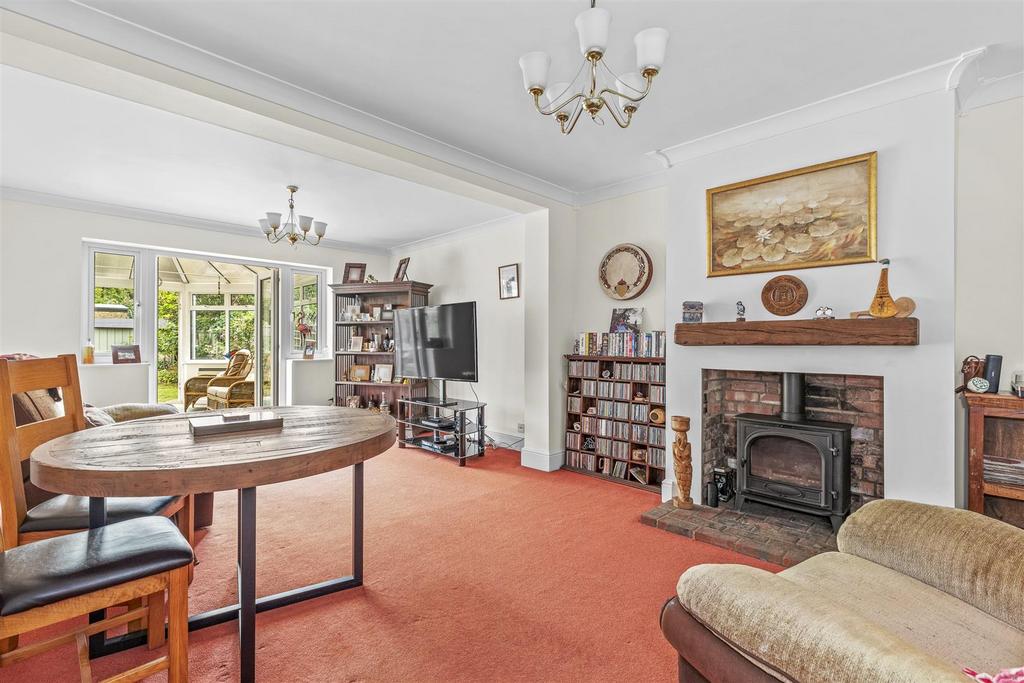 3 Manor Gardens, HP13 5 HD-8.jpg