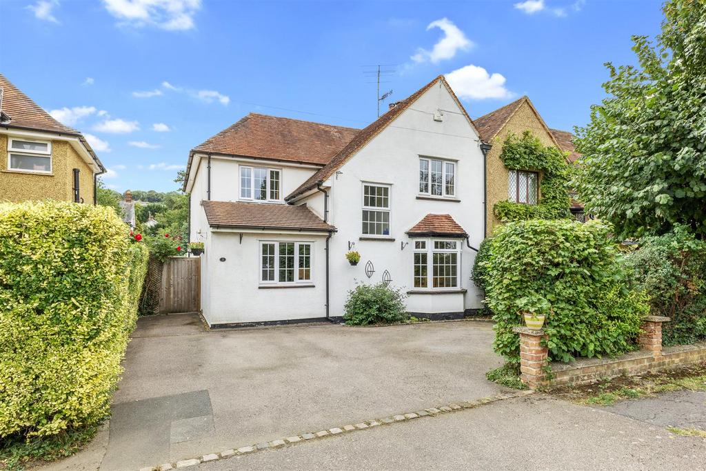 3 Manor Gardens, HP13 5 HD-15.jpg