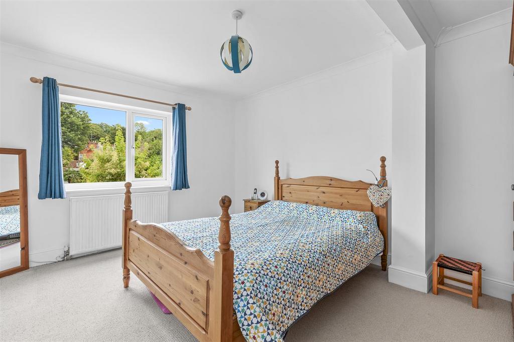 3 Manor Gardens, HP13 5 HD-2.jpg