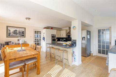 14 Crestway, Strete, Dartmouth, TQ6 0SF