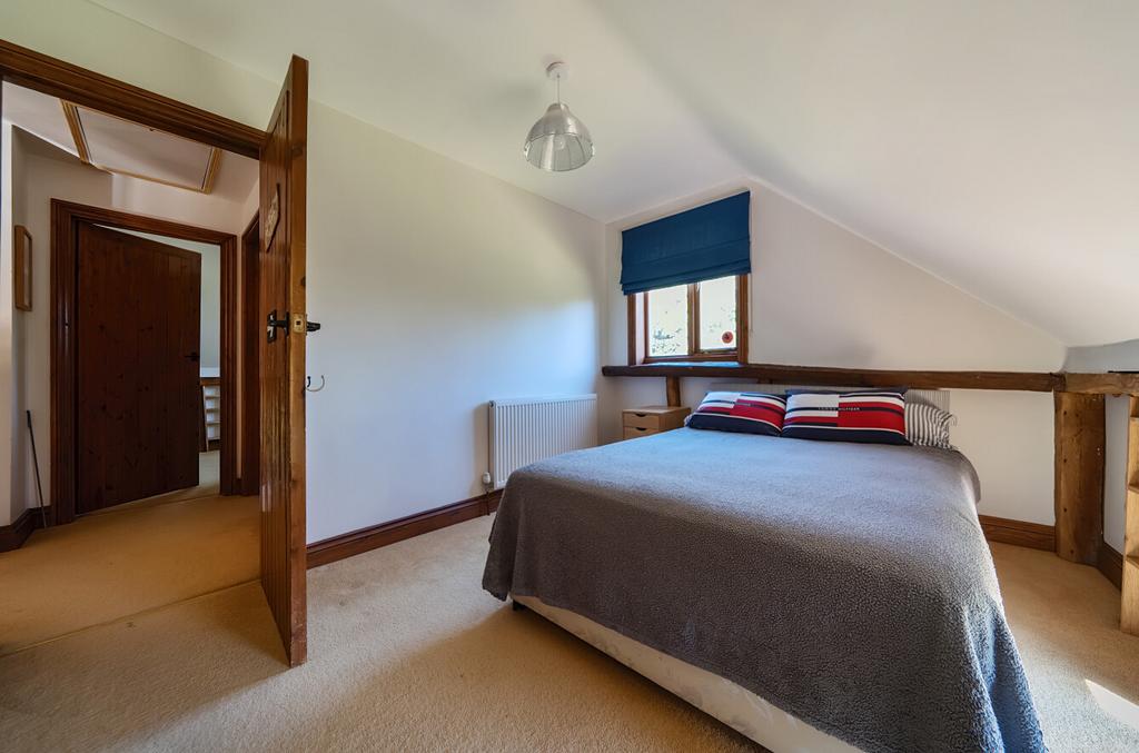 1340451-4-689e0f8...