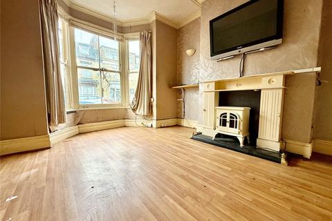 5 bedroom terraced house for sale, Holyrood Avenue, Bridlington, East  Yorkshire, YO15