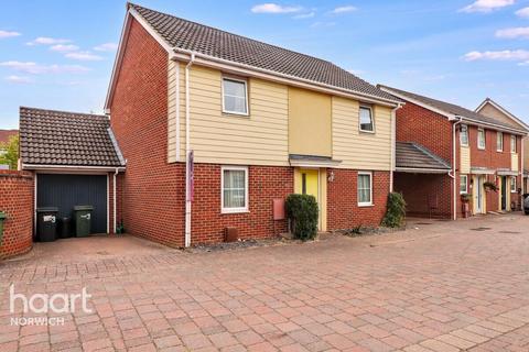 4 bedroom detached house for sale, Stockwell Road, Norwich
