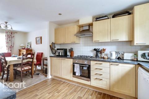 4 bedroom detached house for sale, Stockwell Road, Norwich