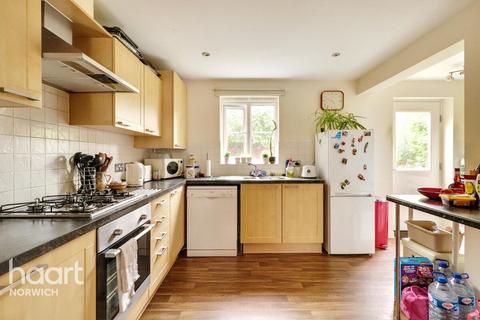 4 bedroom detached house for sale, Stockwell Road, Norwich