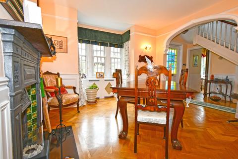 4 bedroom detached house for sale, Station Road, Broxbourne EN10