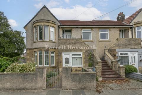 2 bedroom flat for sale, Lake Avenue, Morecambe LA4
