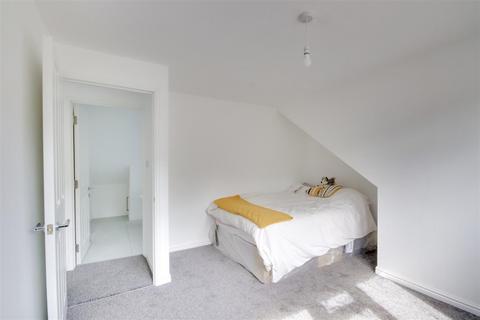 5 bedroom semi-detached house for sale, Clarendon Road, Broadwater, West Sussex, BN14 8QQ