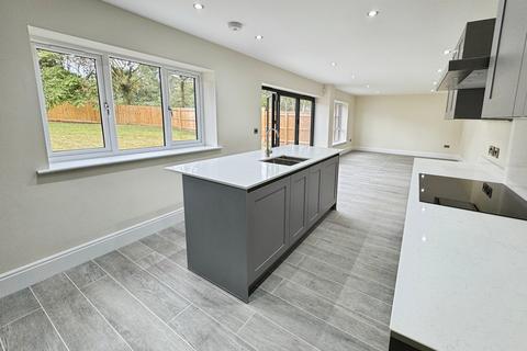 undefined, Donnerville Gardens, Telford TF5