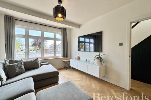 180 Alma Avenue, Hornchurch, RM12 6BL