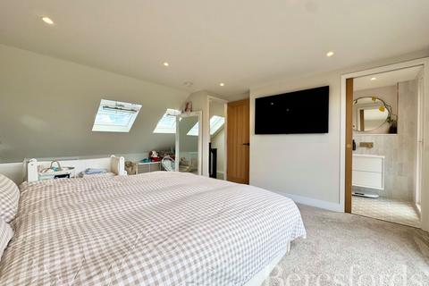 180 Alma Avenue, Hornchurch, RM12 6BL