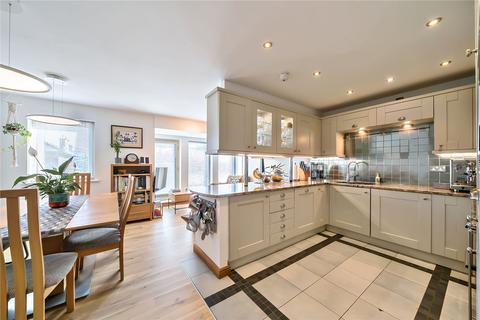 3 bedroom apartment for sale, The Gables, Queen Parade, Harrogate, HG1