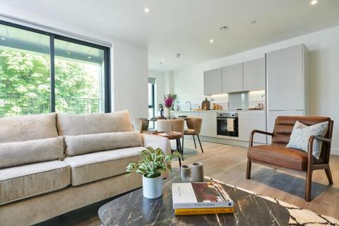 2 bedroom apartment to rent, Station View, Guildford GU1