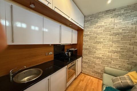 2 bedroom flat to rent, 134 Renfrew Street, G3