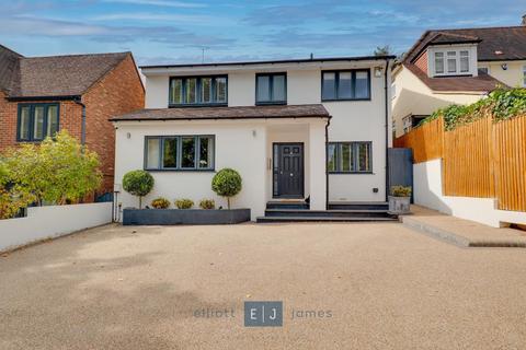 4 bedroom detached house for sale, Russell Road, Buckhurst Hill IG9