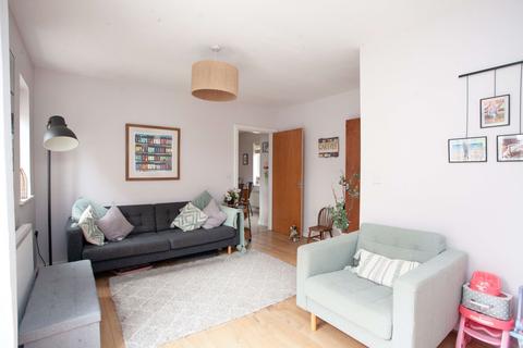 undefined, Lonydd Glas, Pontyclun CF72 9FW