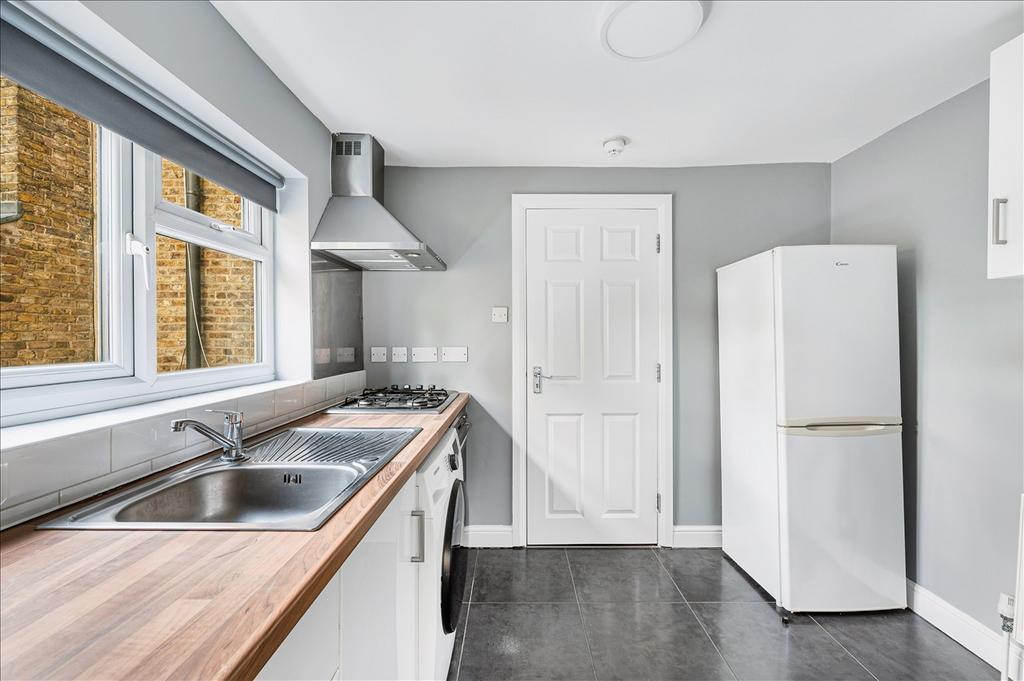Apartment in London - View 4