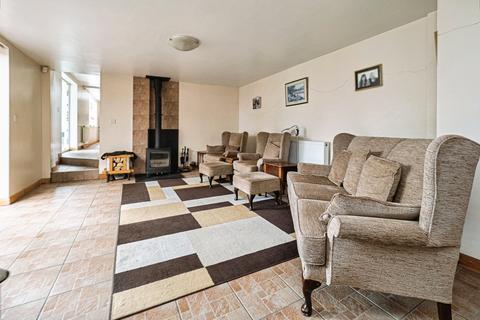 4 bedroom detached house for sale, Station Road, Hull HU12