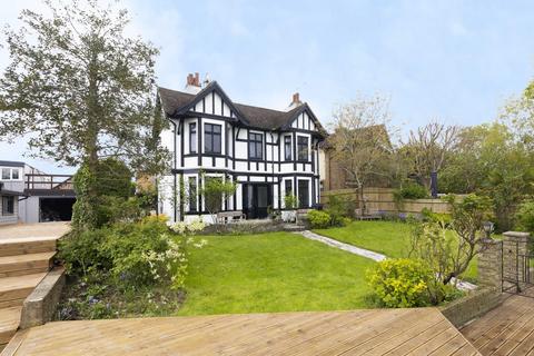 undefined, The Embankment, Wraysbury TW19