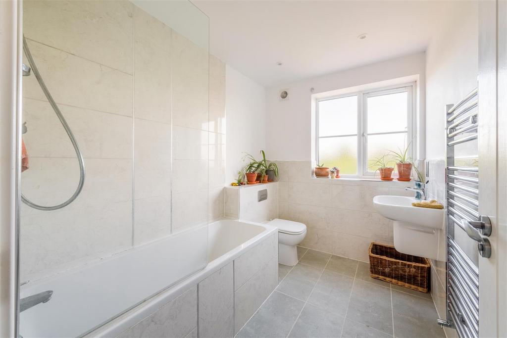 7 Chatfield Close-30.jpg