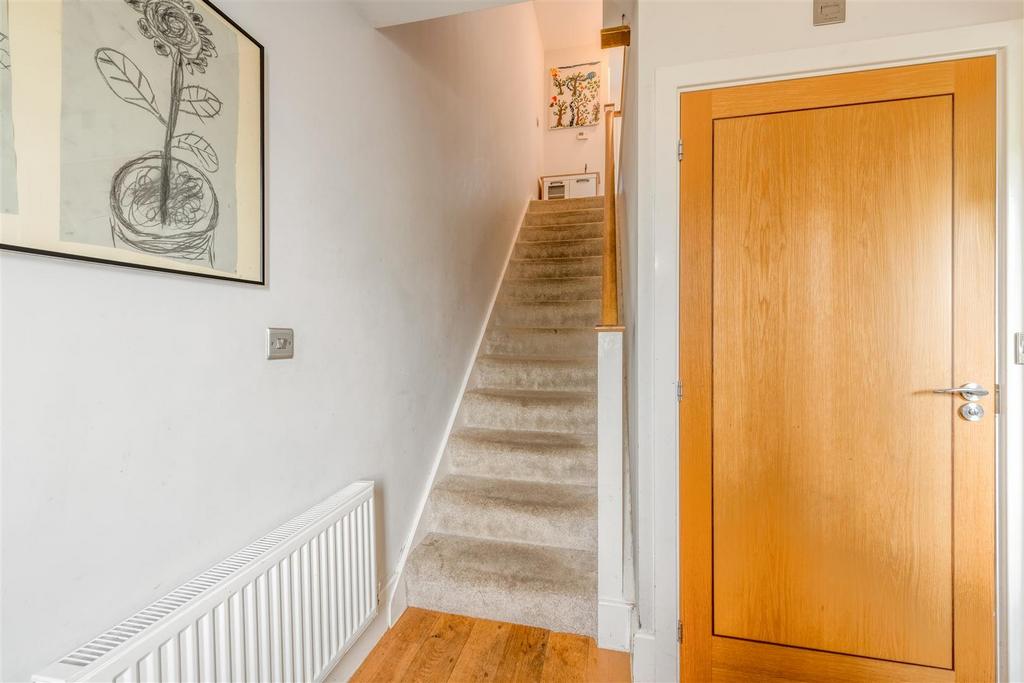 7 Chatfield Close-14.jpg