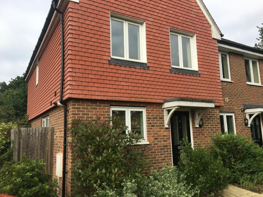 Semi Detached for rent