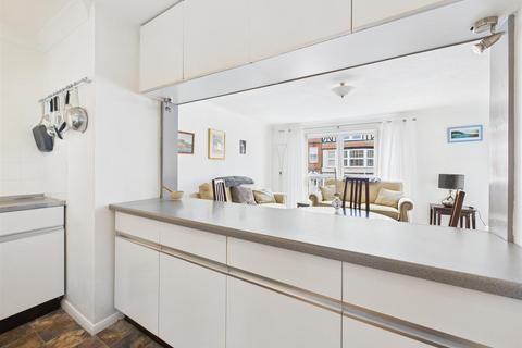 2 bedroom flat for sale, Alfred Road, Cromer