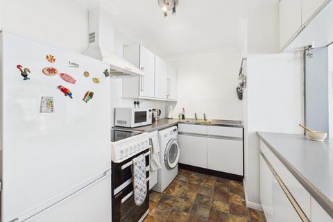 2 bedroom flat for sale, Alfred Road, Cromer