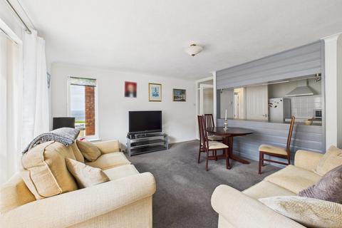 2 bedroom flat for sale, Alfred Road, Cromer