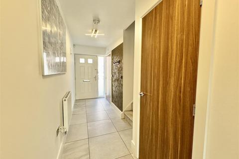 2 Brattice Way, Mapplewell, Barnsley, S75 6GX
