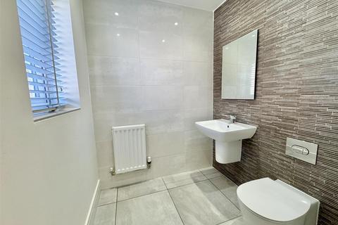 2 Brattice Way, Mapplewell, Barnsley, S75 6GX