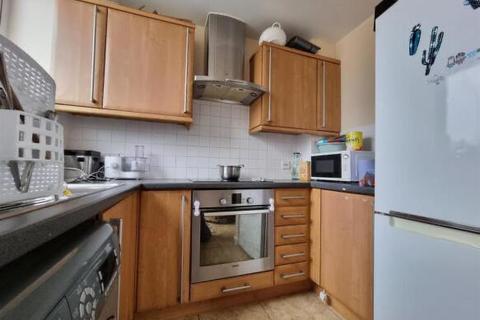 1 bedroom flat for sale, Chamberlain Close, Ilford IG1